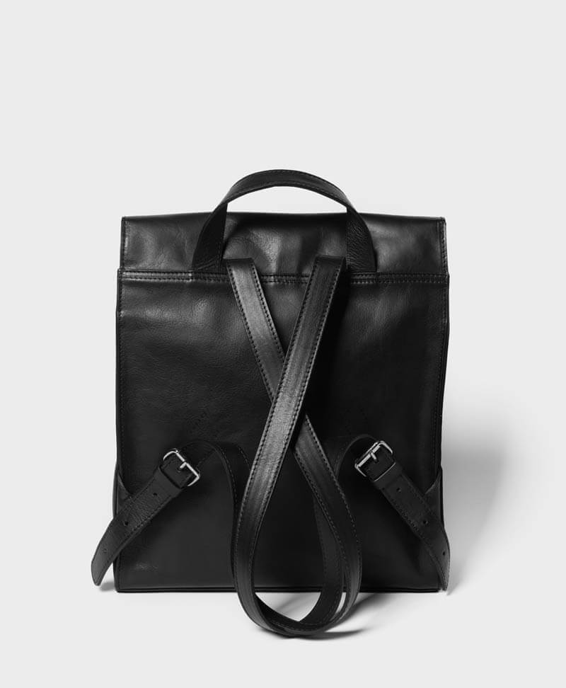 Schlichter Lederrucksack mit Reissverschluss - Schwarz - PARK - clomes