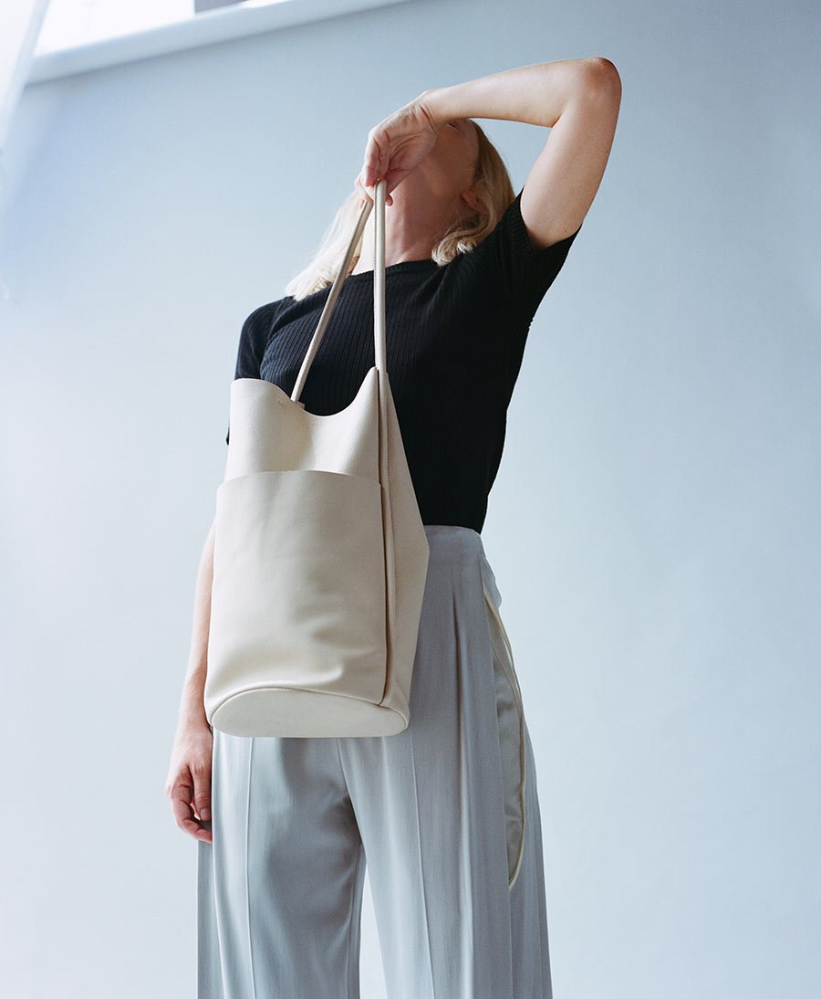 Schultertasche BUOY - Leder, almond - Are Studio - clomes