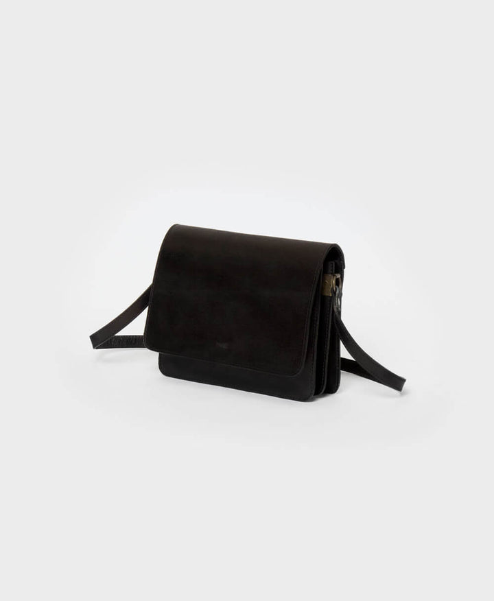 Schwarze Crossbody Bag aus Leder von PARK - Secondhand - PARK - clomes