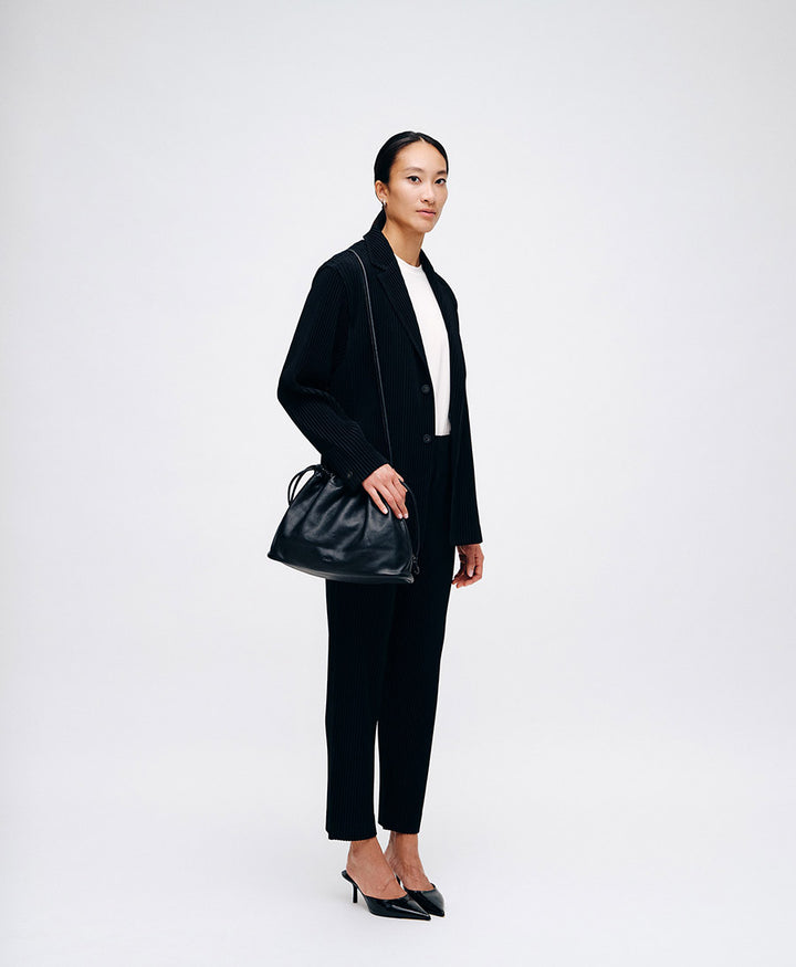 Mittelgrosse Knot Bag aus weichem Leder - Schwarz