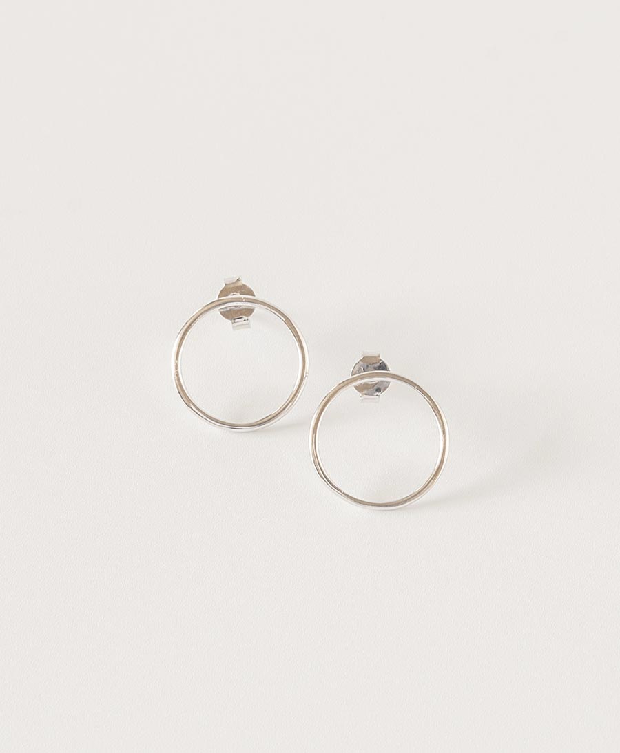 Small Circle Ohrstecker mit Weissgold vergoldet - V Design Lab - clomes