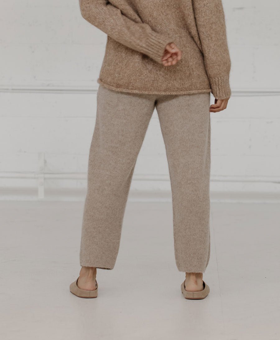 Strickhose aus Alpakawolle - Beige - BARE Knitwear - clomes