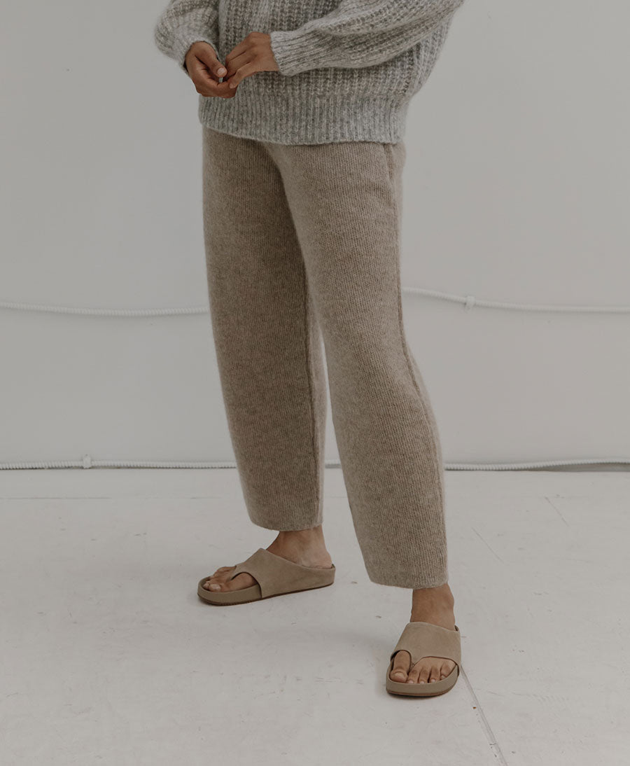 Strickhose aus Alpakawolle - Beige - BARE Knitwear - clomes