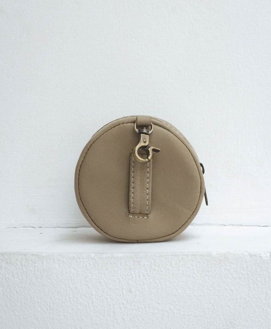 Taschen - Anhänger aus Leder - Rover Circle Sage - MANDRN - clomes