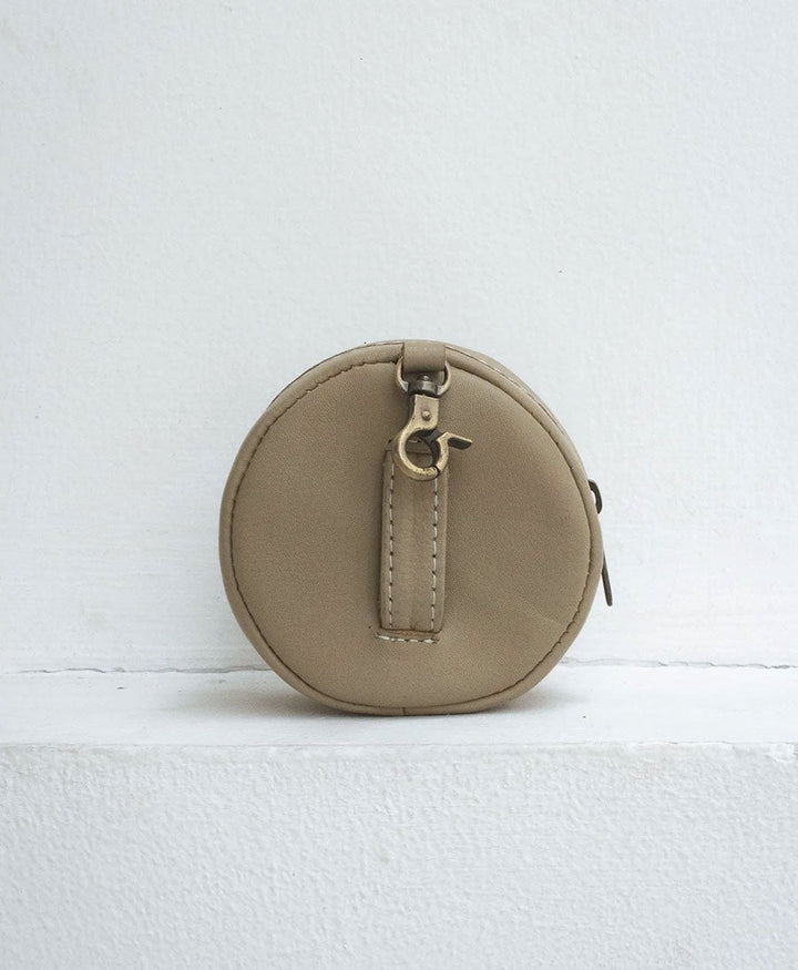 Taschen - Anhänger aus Leder - Rover Circle Sage - MANDRN - clomes