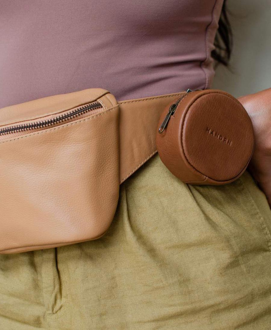 Taschen - Anhänger aus Leder - Rover Circle Tan - MANDRN - clomes