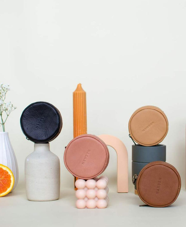Taschen - Anhänger aus Leder - Rover Circle Tan - MANDRN - clomes