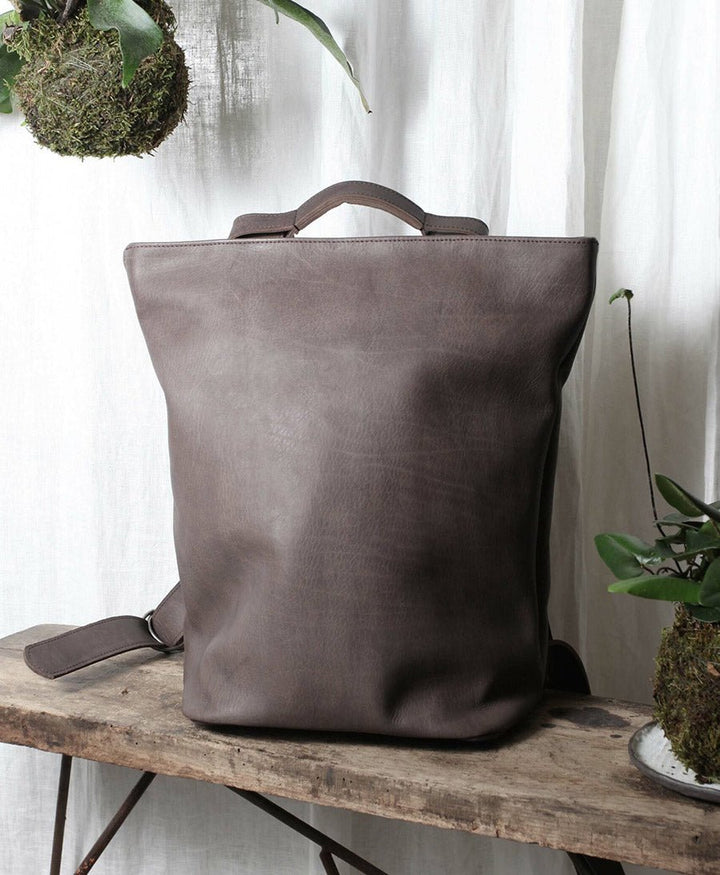 Tesris Rucksack & Tasche aus Leder - Graubraun - MDK - Miranda Kaloudis - clomes