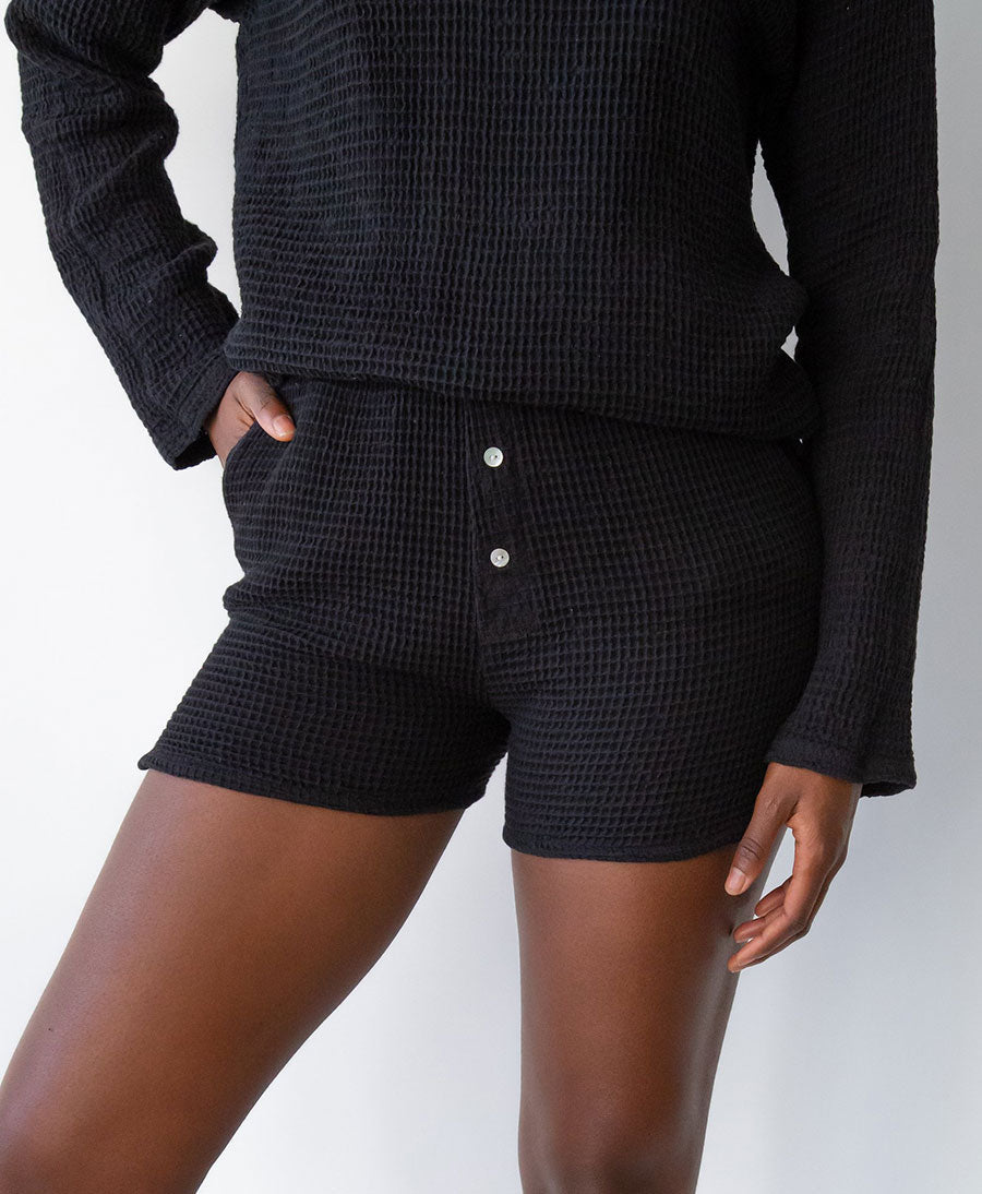 The Waffle Short aus Baumwolle - Jet - DONNI. - clomes