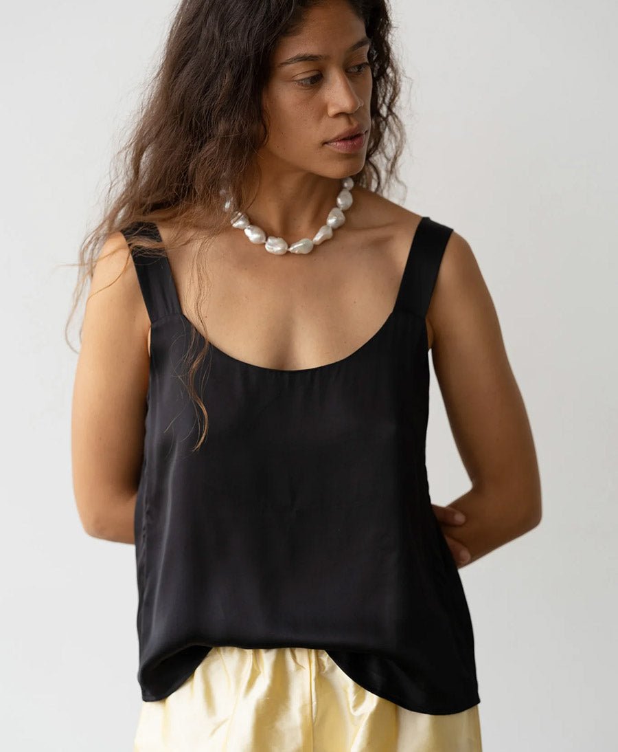 Top "The Silky Cami" - Schwarz - DONNI. - clomes