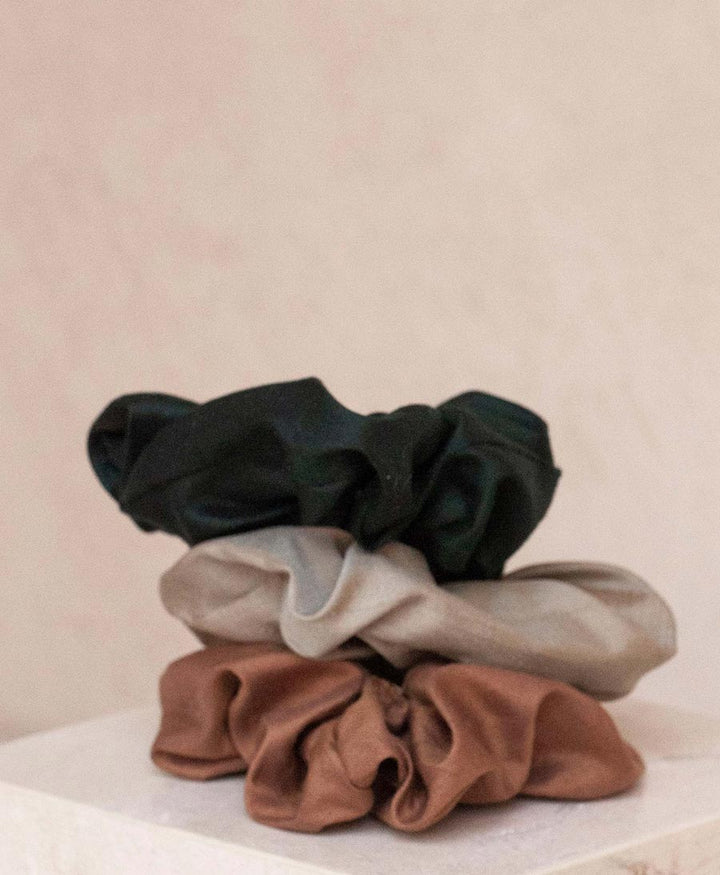 Medina Scrunchie SIMPLE aus Seide  - Cognac