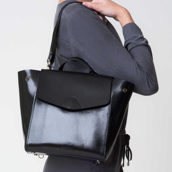 Kleiner Rucksack aus Leder in Schwarz von VereVerto - Secondhand