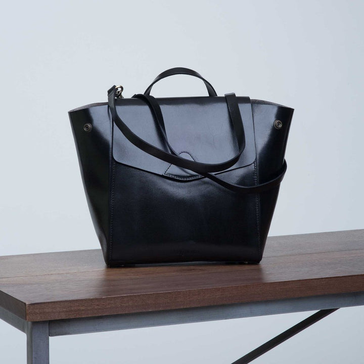 Kleiner Rucksack aus Leder in Schwarz von VereVerto - Secondhand