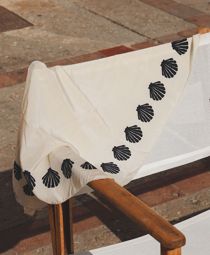 Grosses Seiden-Foulard "Concha Scarf" - Noir