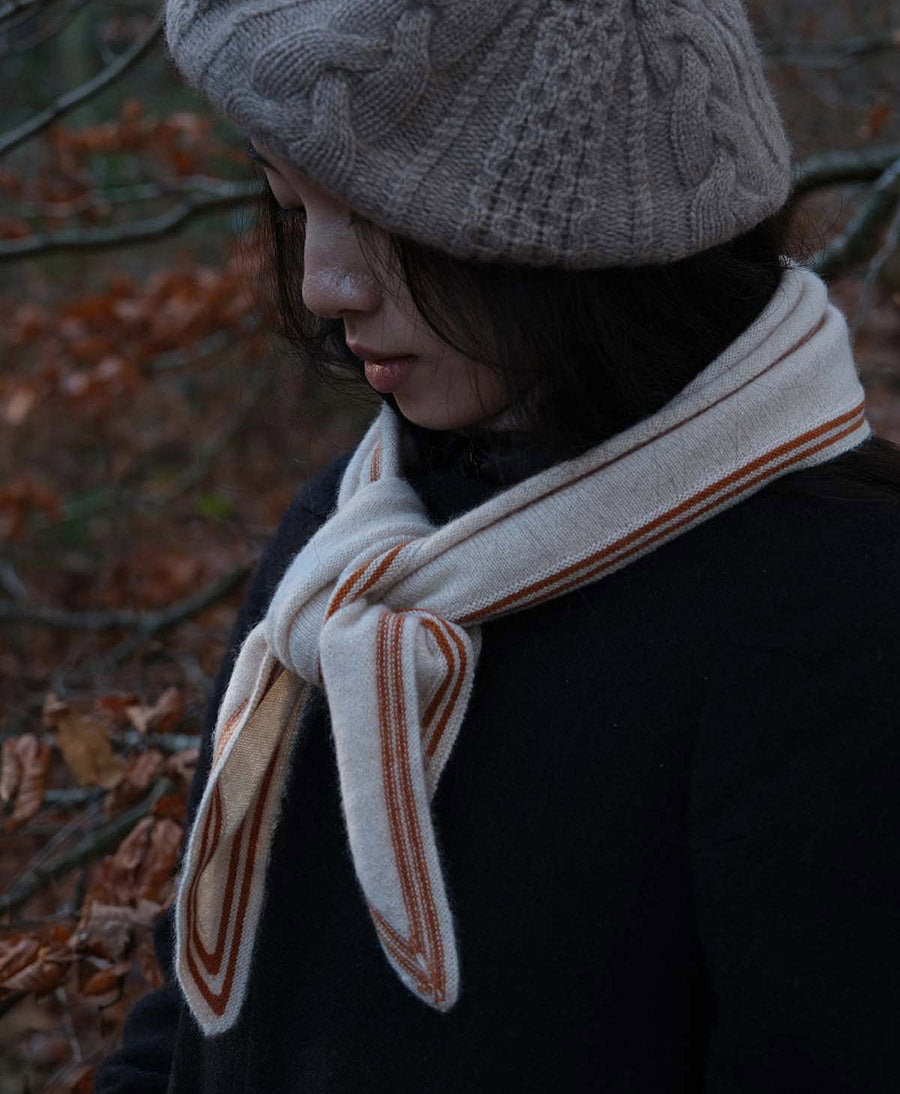 Kleiner Gestrickter Schal / Foulard aus Kaschmir - Creme / Orange