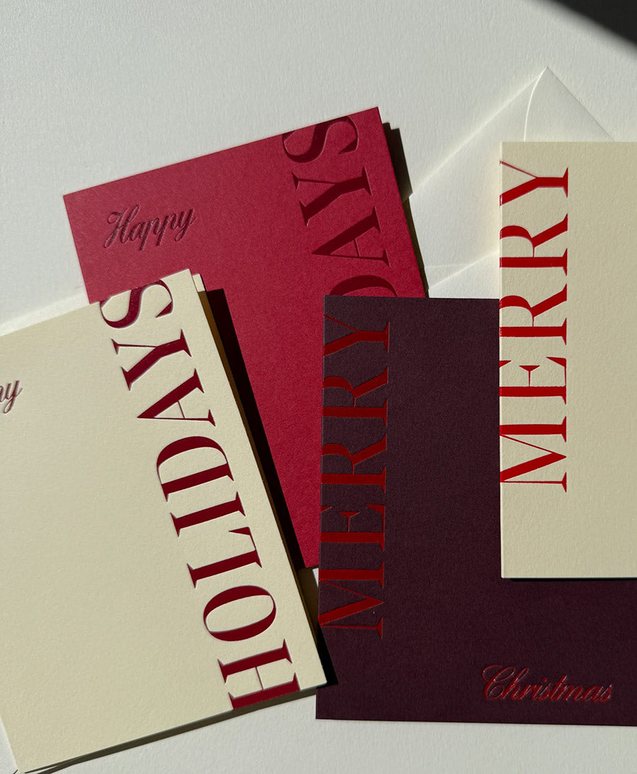 Geprägte Karte mit Couvert "HAPPY HOLIDAYS" - Creme / Dunkelrot