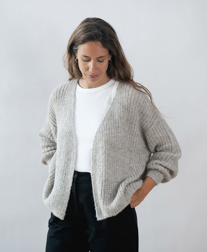 Leichter Strick-Wickelcardigan VEGA - Undyed Hellgrau