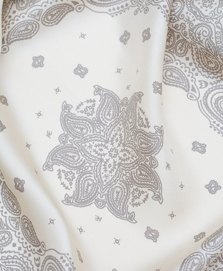 Seiden-Foulard "Minimal Bandana Silk Scarf" - Latte
