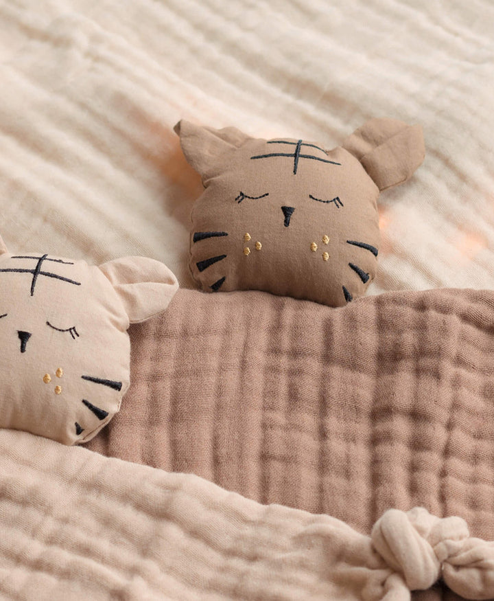 Schnuffeltuch aus Bio-Baumwolle - Toby der Tiger - Taupe