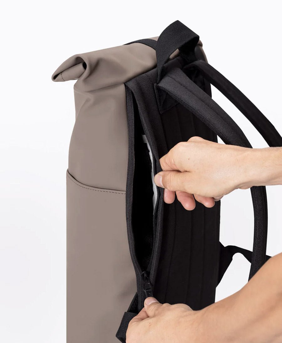 Veganer Rucksack "Hajo Mini" Infinity Dark Sand - Ucon Acrobatics - clomes