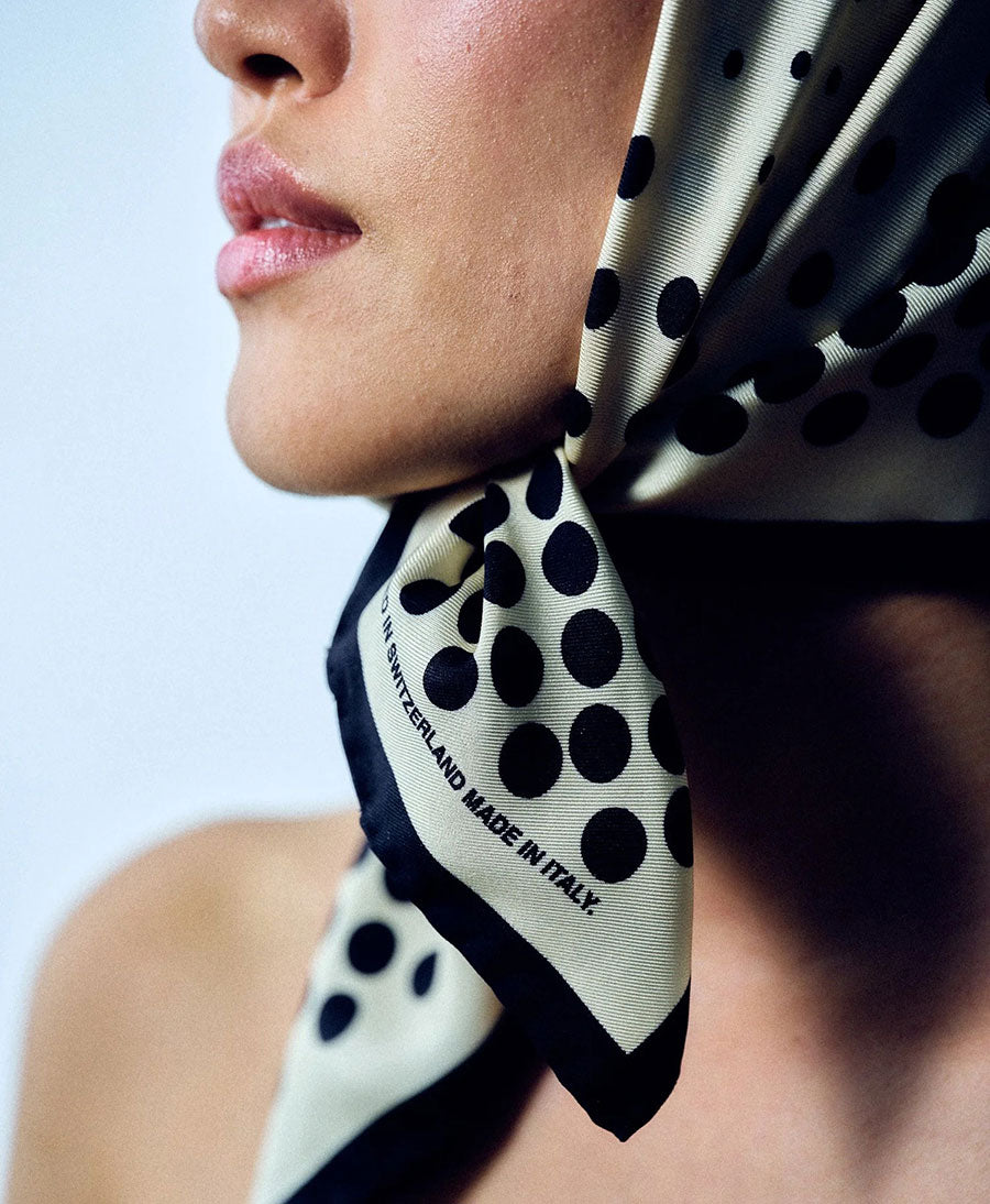 Seiden-Foulard "Albers Pois Silk Scarf" - Gesso
