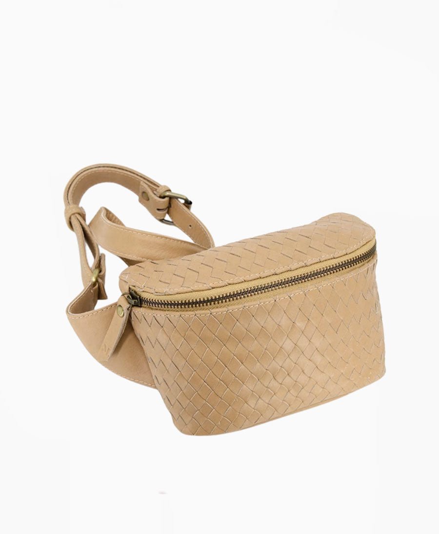 Bauchtasche aus gewebtem Leder - The Woven Remy Sand - MANDRN - clomes