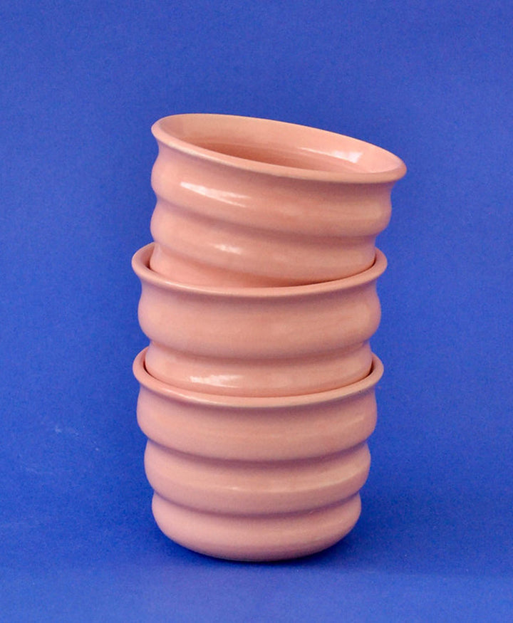 Becher aus Keramik - Ripple Beaker Rosa