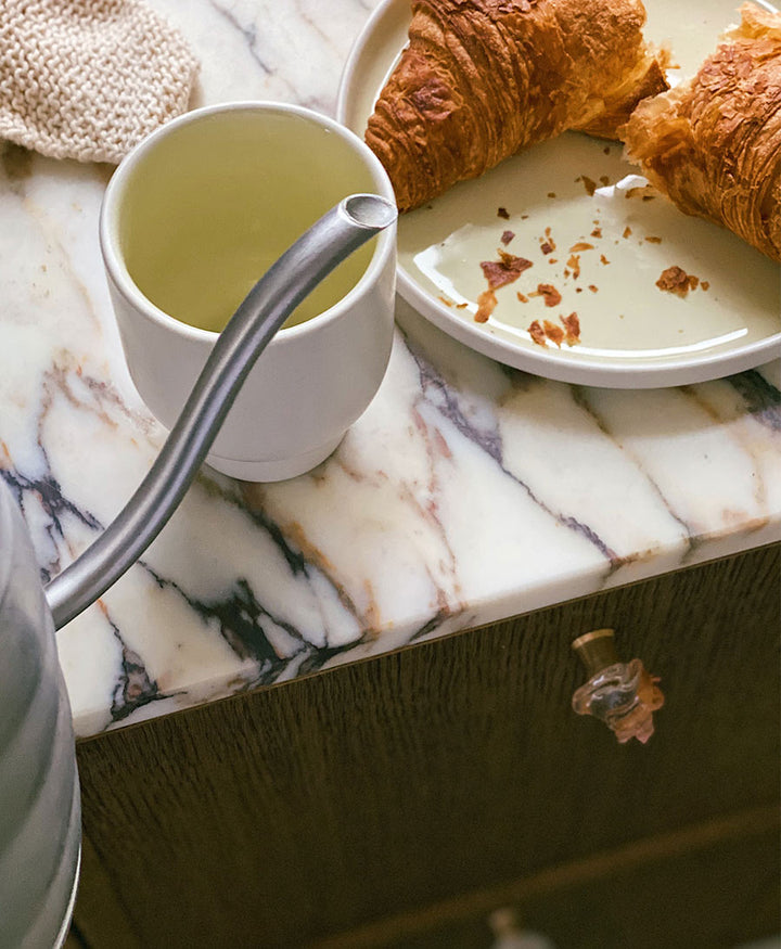 Tasse aus Keramik - Weiss / Gelb