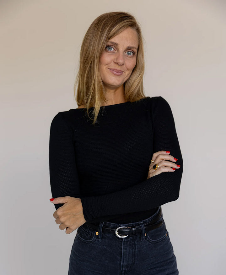 Merino Langarm-Shirt mit U-Boot-Ausschnitt - Schwarz