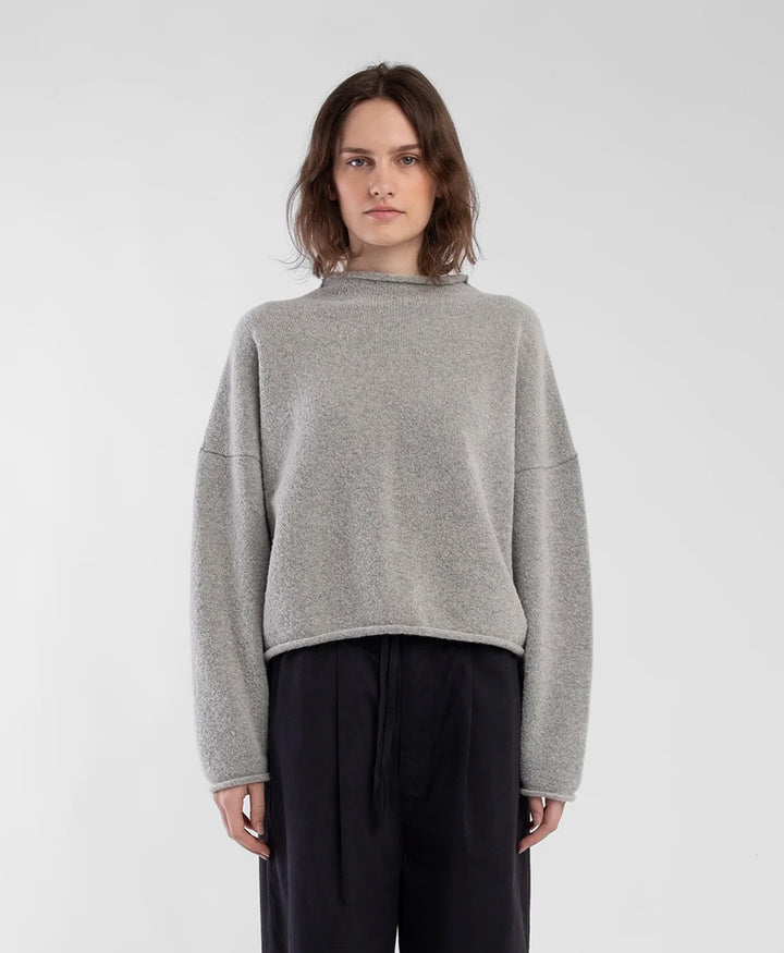 Grauer Strickpullover Heather Grey Boucle Rolled Sweater