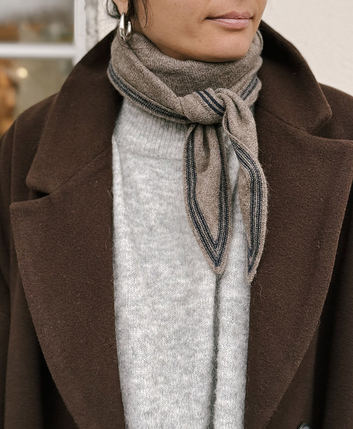 Kleiner Gestrickter Schal / Foulard aus Kaschmir - Braun / Blau