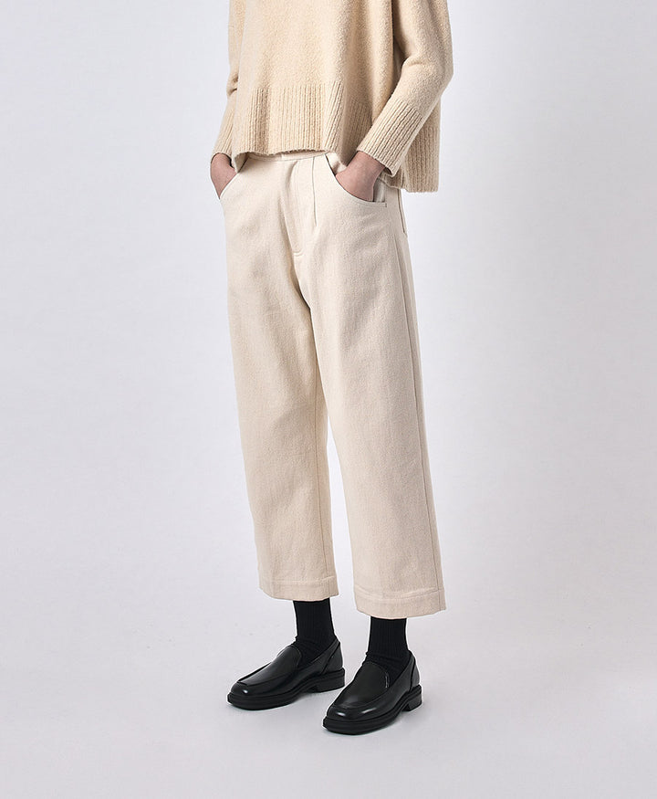 Stoffhose Curved Leg Trouser - Fall Edition - Creme