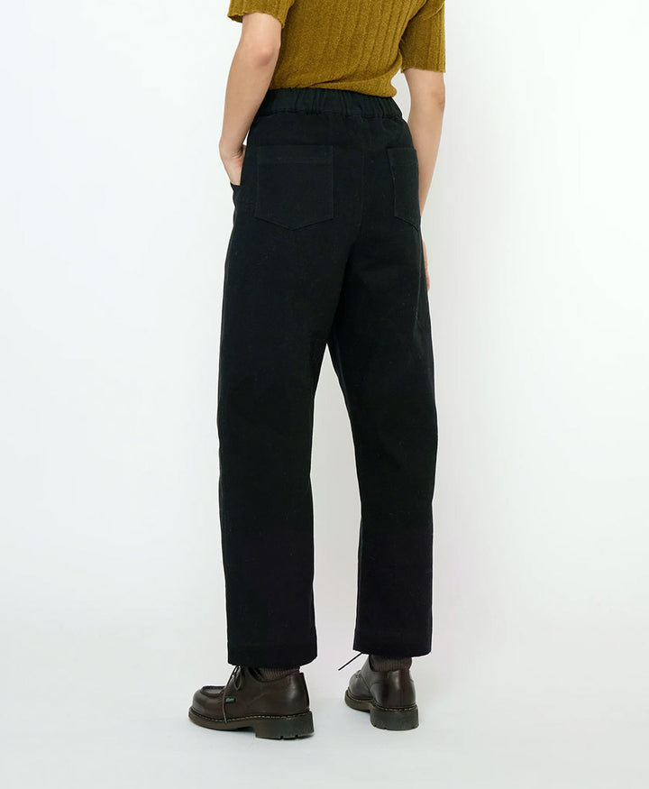 Stoffhose aus Baumwolle - Signature Curve Legged Trouser - Schwarz