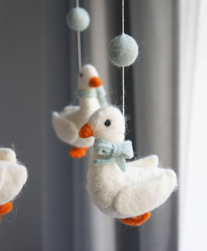 Baby Mobile aus Filz - Gänse
