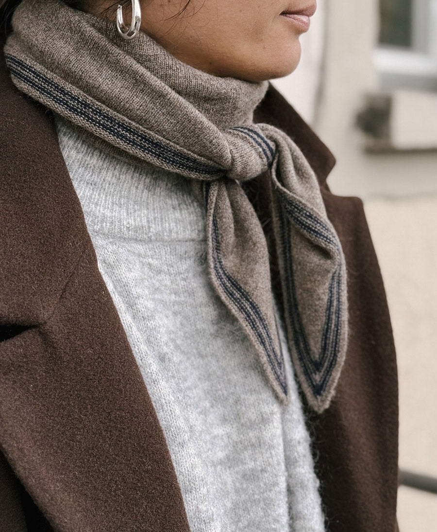 Kleiner Gestrickter Schal / Foulard aus Kaschmir - Braun / Blau