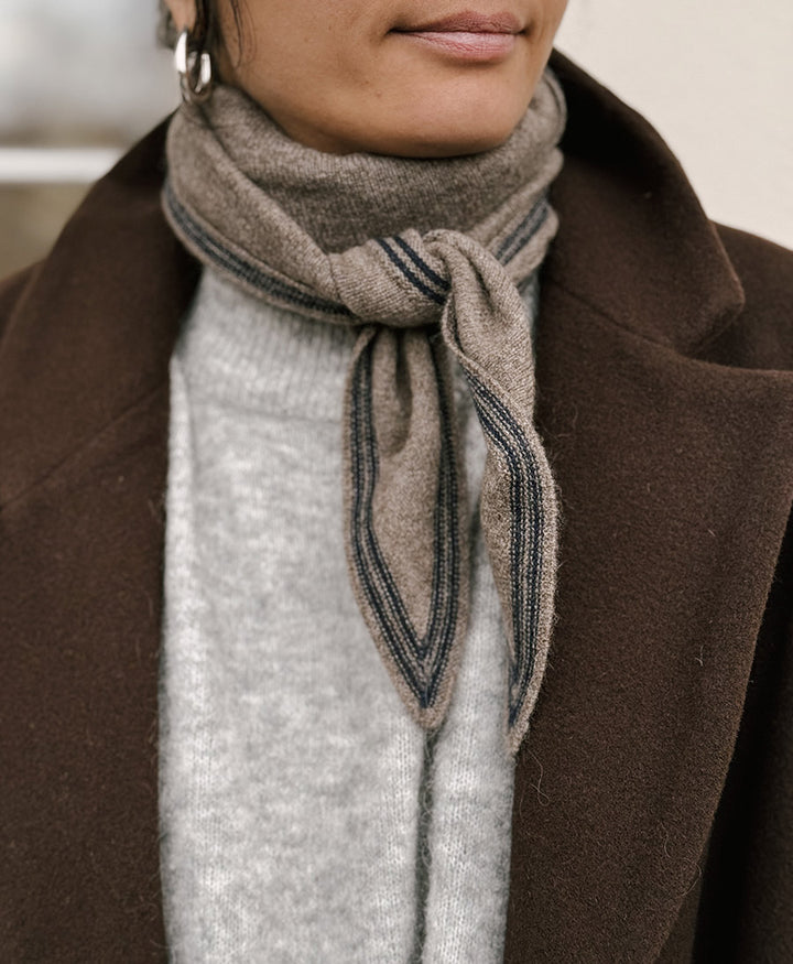 Kleiner Gestrickter Schal / Foulard aus Kaschmir - Braun / Blau