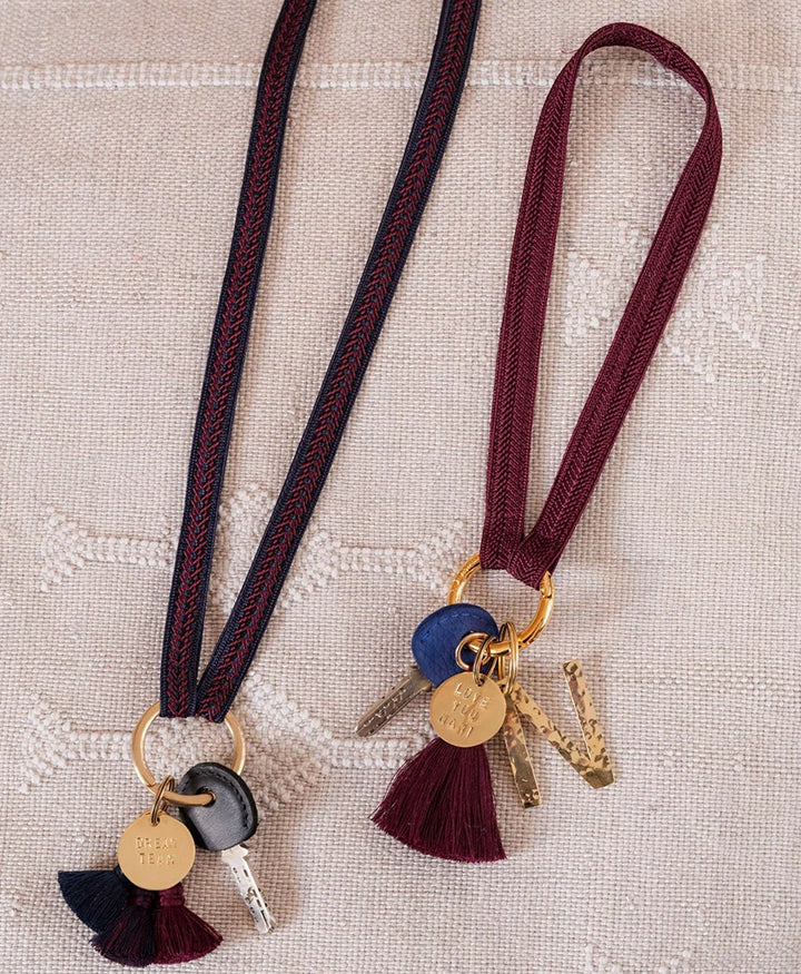 Kurzes Schlüsselband "Zahra Mini" mit vergoldetem Karabiner - Ruby