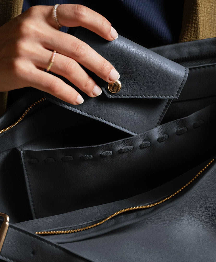 Ledertasche NAIMA - Dunkelblau