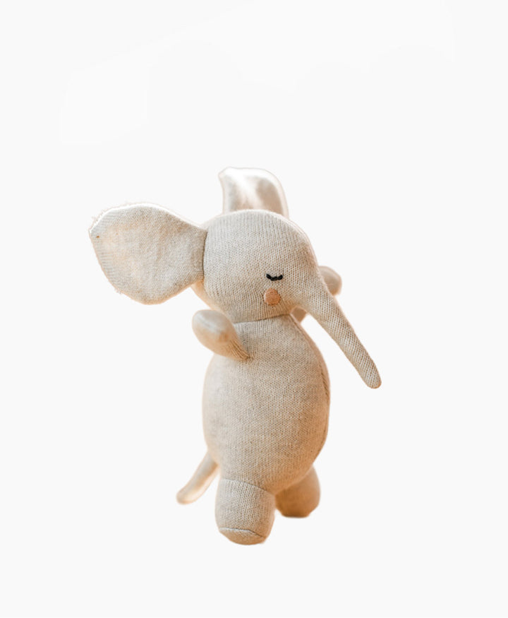 Babyrassel Elefant - Natur