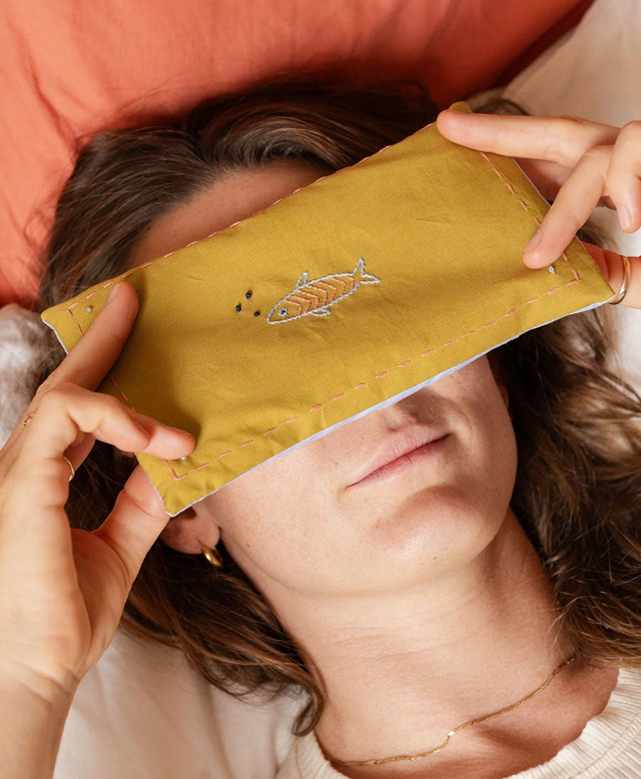 Augenkissen "Eye Pillow RAHA Embroidery Fish" - Hellgrün