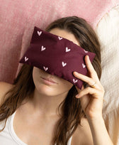 Augenkissen Eye Pillow Raha Hearts Yoomee in Bordeaux