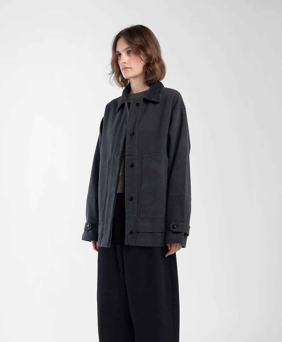 Jacke in verblasstem Schwarz