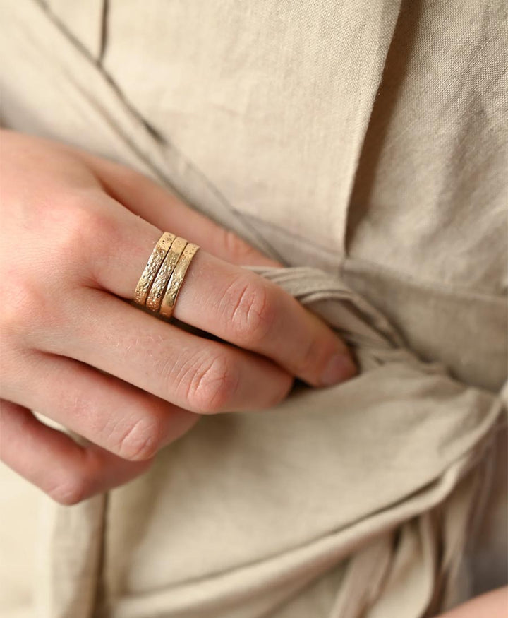 Fingerring Gold "Molten Stacking Ring" - Wild Fawn - clomes