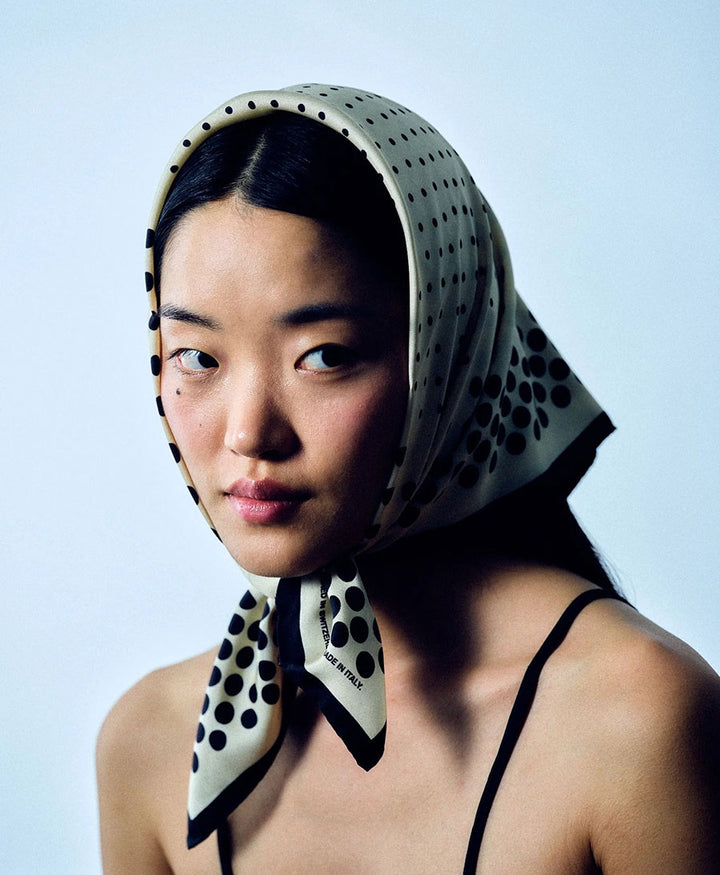 Seiden-Foulard "Albers Pois Silk Scarf" - Gesso