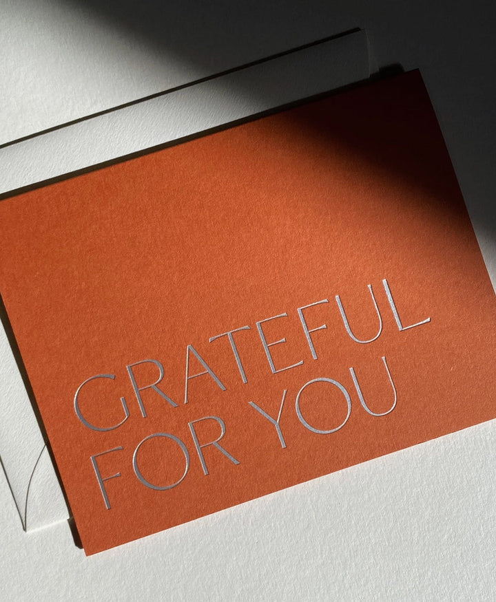 Geprägte Karte mit Couvert "GRATEFUL FOR YOU" - Rostrot
