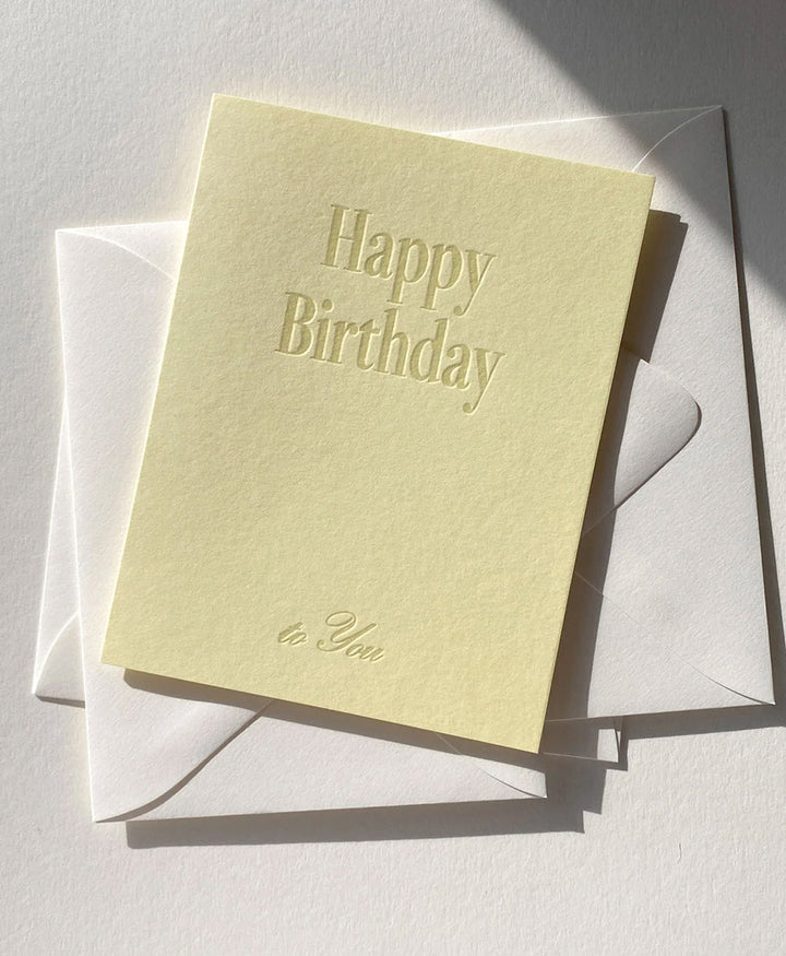 Geprägte Karte mit Couvert "HAPPY BIRTHDAY TO YOU" Buttergelb