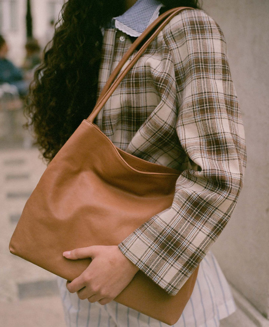 Schultertasche aus Leder "Eva" - Caramel