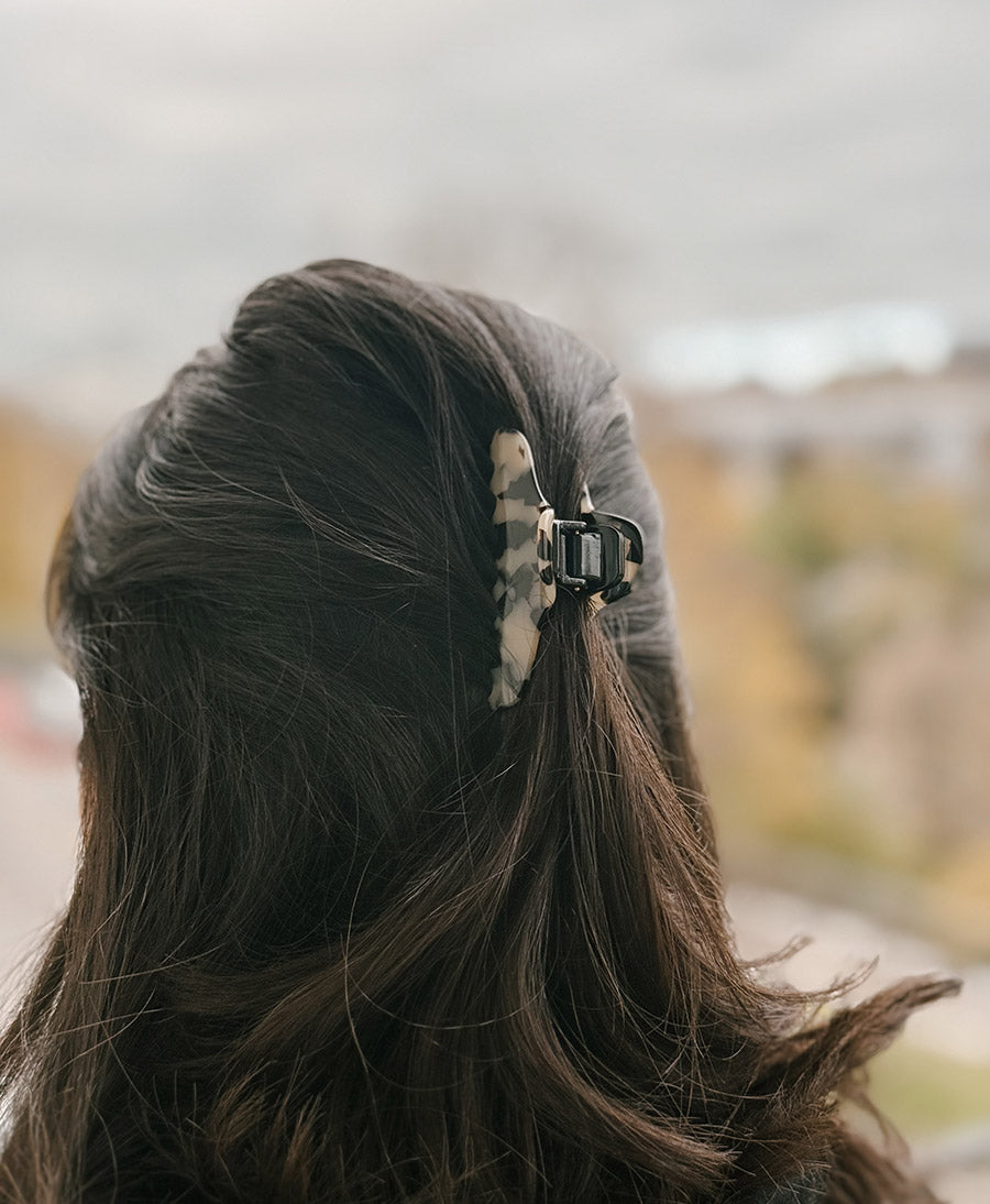 Haarklammer CLAIRE (M) aus Acetat - Helles Tortoise