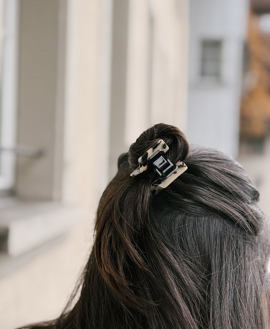 Haarklammer CLEO (S) aus Acetat - Helles Tortoise