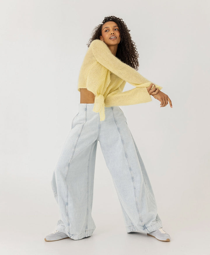 Kurzer Cardigan aus leichtem Strick - Hellgelb